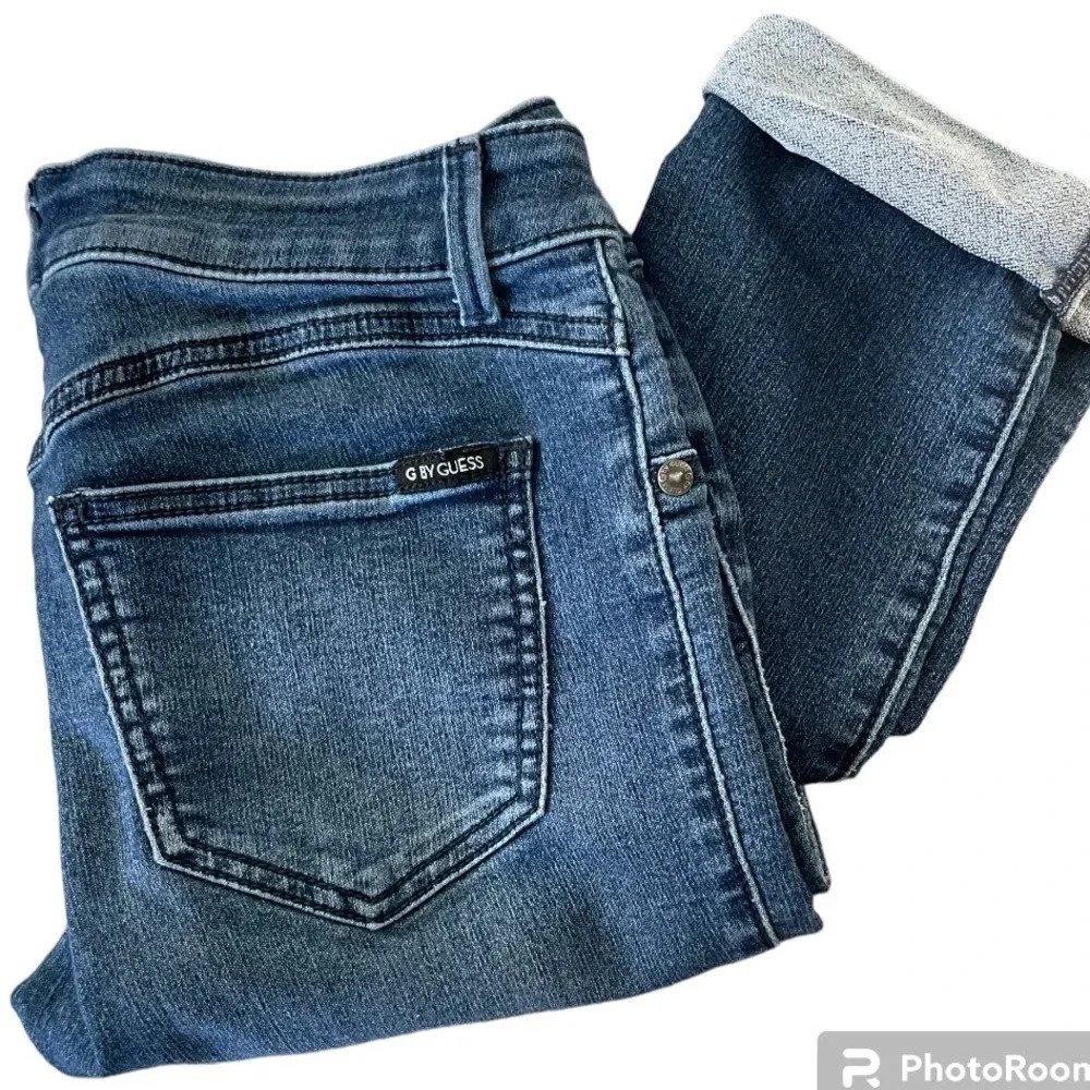 G by Guess woman’s blue denim jeans with cuffs. Size 27 US. - Picture 1 of 10